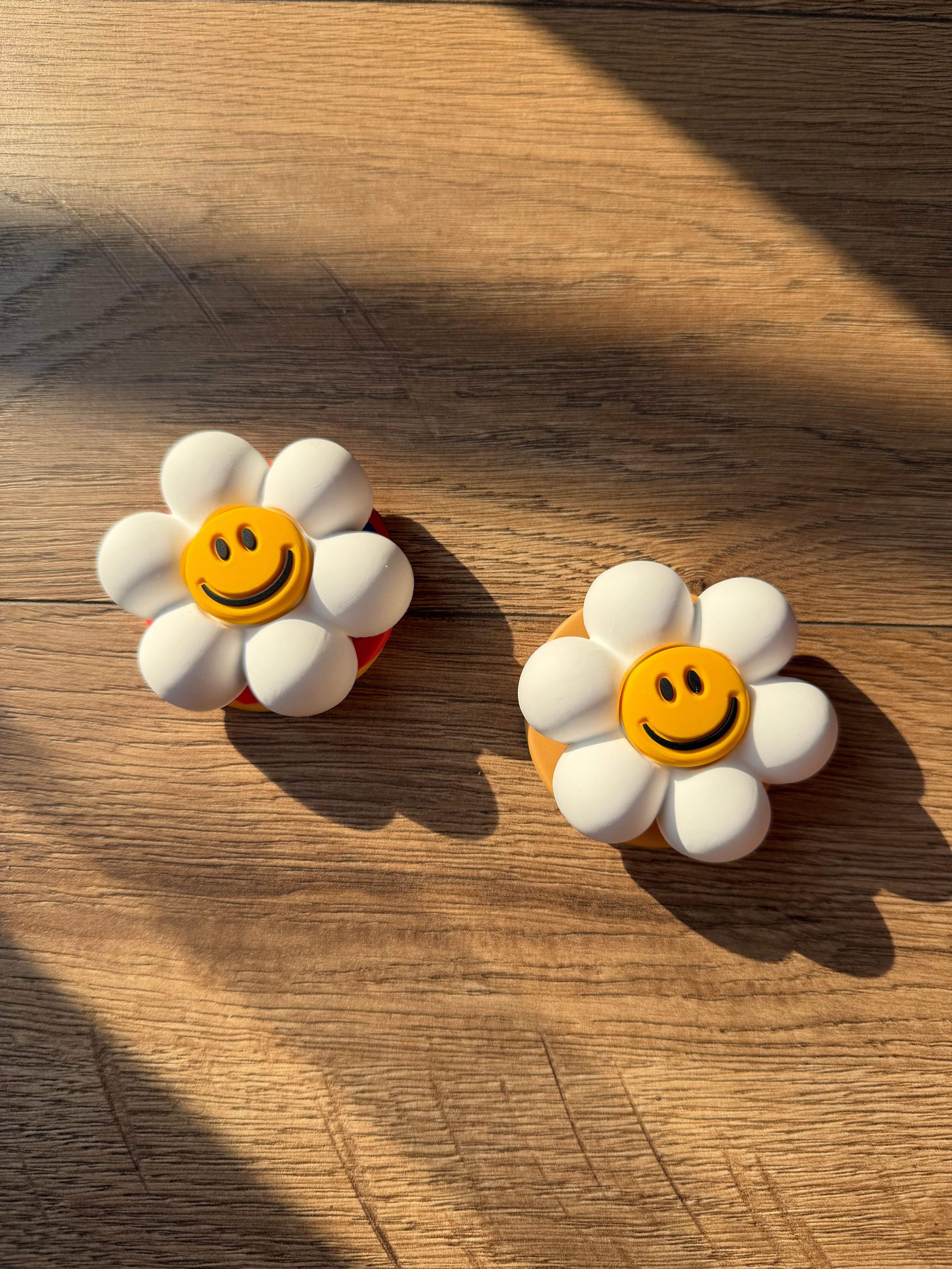 Sunflower magnetic phone holder